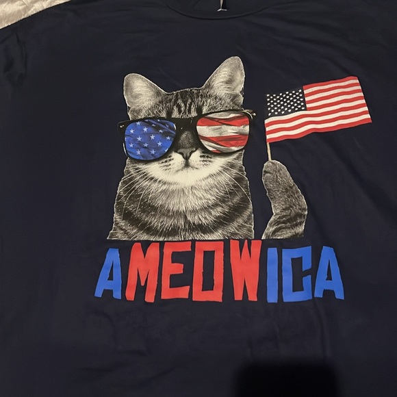 Well Worn Navy Blue America Flag Funny Cat Tee Shirt  NWT 28” PTP - Picture 5 of 7